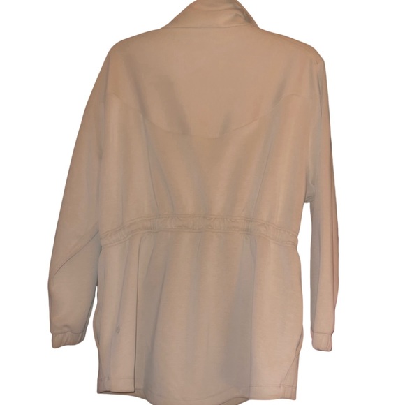 NWT Lululemon Women’s Softstreme Cinch-Waist Jacket - Picture 6 of 9